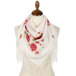 Roses under Snow scarf - Image 2