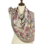 Flowers for my Sweetheart scarf - Image 2