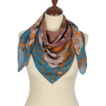 Online Charm East scarf