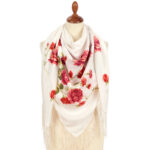 Roses on the Snow shawl - Image 4