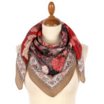 Crimson Garden scarf - Image 2