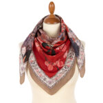 Crimson Garden scarf - Image 3